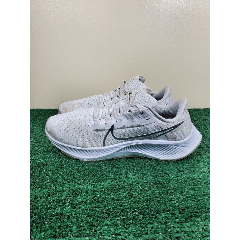 Nike Air Zoom Pegasus 38 Womens Size 7.5 White Silver Running Athletic Shoes